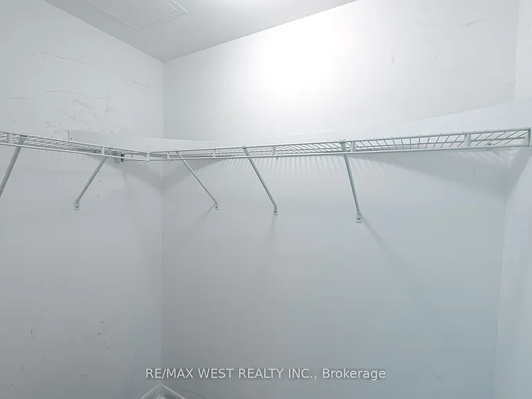 215 Sherway Gardens Rd #212 — Photo 10