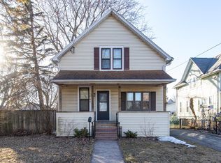 1741 N Oneida St, Appleton, WI 54911