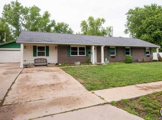 4008 SW 34th St, Topeka, KS 66614