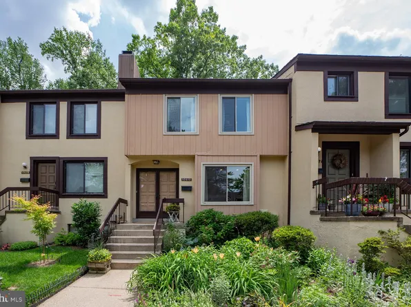 10610 Muirfield Dr, Potomac, MD 20854