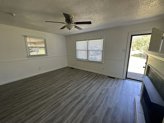 3rd image of 303 Millbrooke Dr