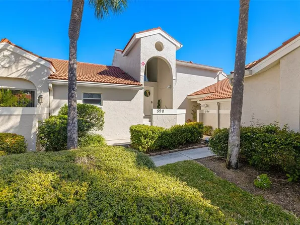 590 Andorra Cir NE, Saint Petersburg, FL 33703