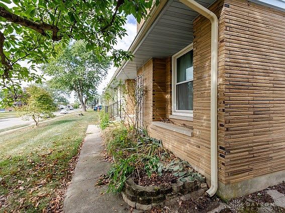 3rd image of 519 Lewis Dr