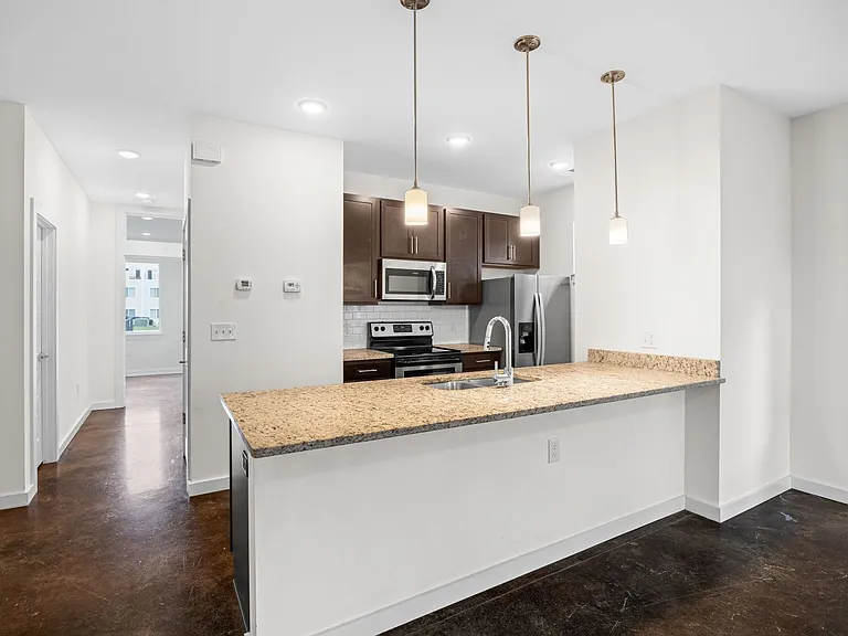 1206 Porter St — Photo 4