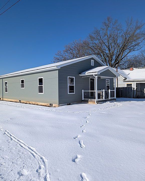 1st image of 1212 Lakeview Dr