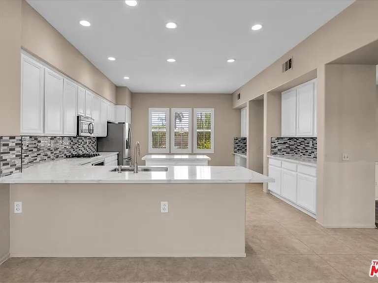 40808 Eastwood Ln — Photo 10