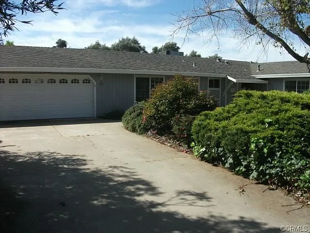 44 Crane Ave photo 1