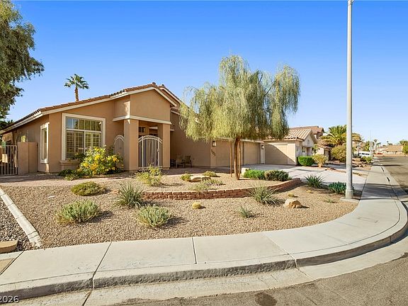 2nd image of 2525 Vera Cruz Cir