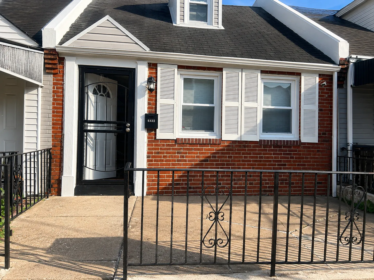 3 bed, 1044 sqft, $1,650 — Photo 1