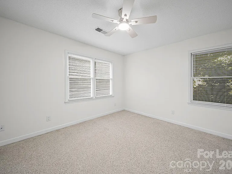 1110 Chandler Dr — Photo 13