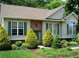 1145 Acorn Dr, Greensburg, PA