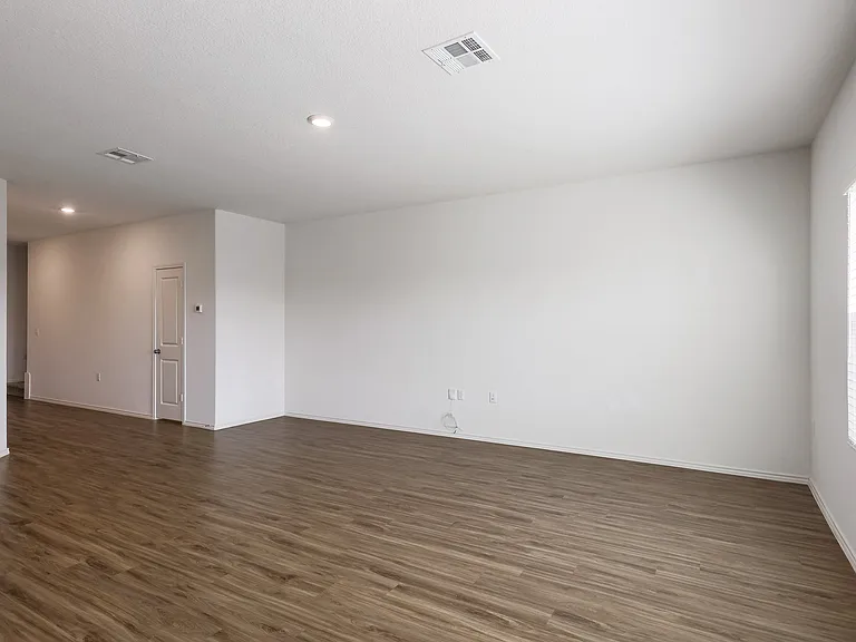 2513 Forgetmenot Ln — Photo 4