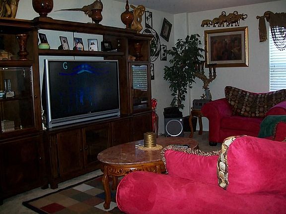 4th image of 1914 Skipwood Dr