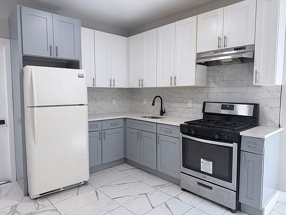 3rd image of 494 S 18th St #3