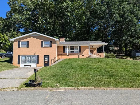 2372 Holly Ave, Buena Vista, VA 24416