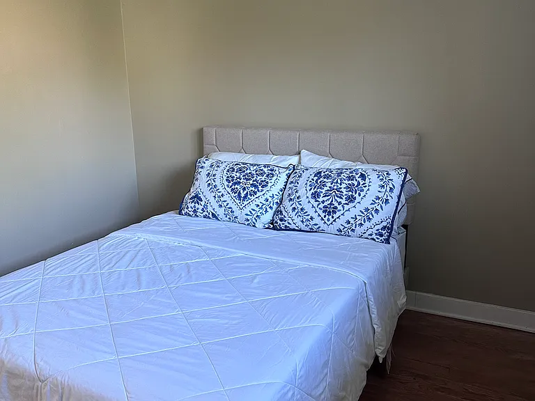 1425 N Wilke Rd — Photo 7