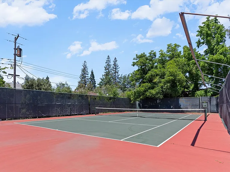 2440 Larkspur Ln #302 — Photo 27