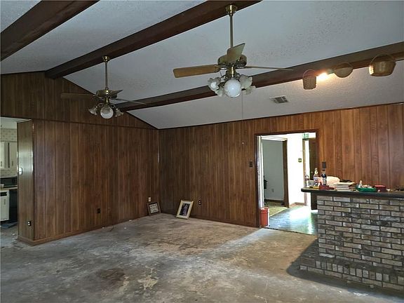 5th image of 2725 W Friendship Dr