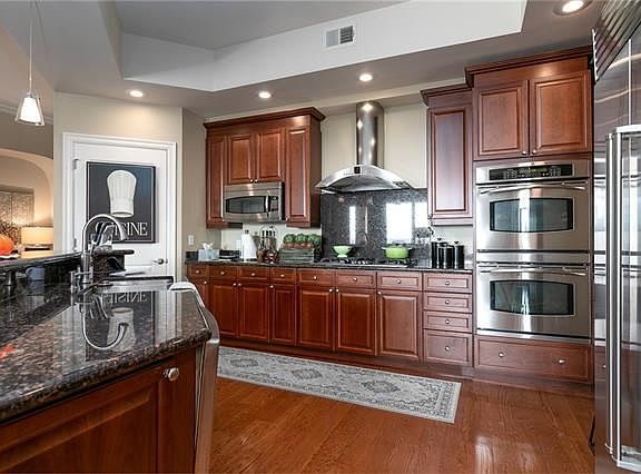4th image of 3810 N Mulberry Dr Unit 104