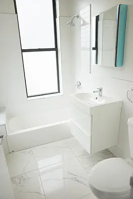 Rented by Knightsbridge Properties Corp | media 44