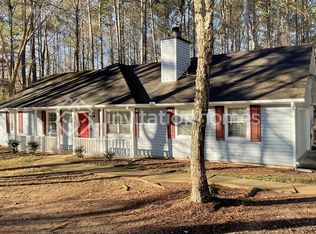 30 Meredith Trce, Sharpsburg, GA 30277