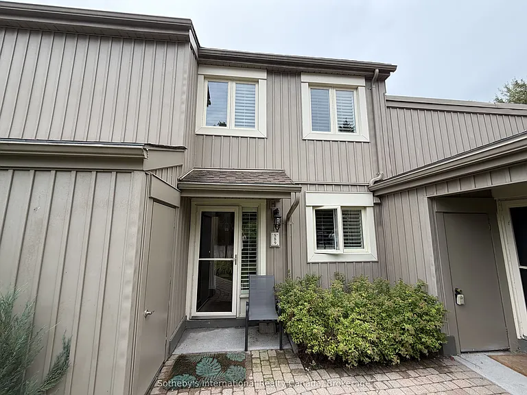 589 Oxbow Cres — Photo 1
