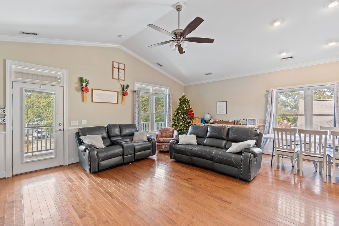 トップス #HOUSESET E50 E953 21 51st Street 1st Floor | Sea Isle City, NJ | Long & Foster