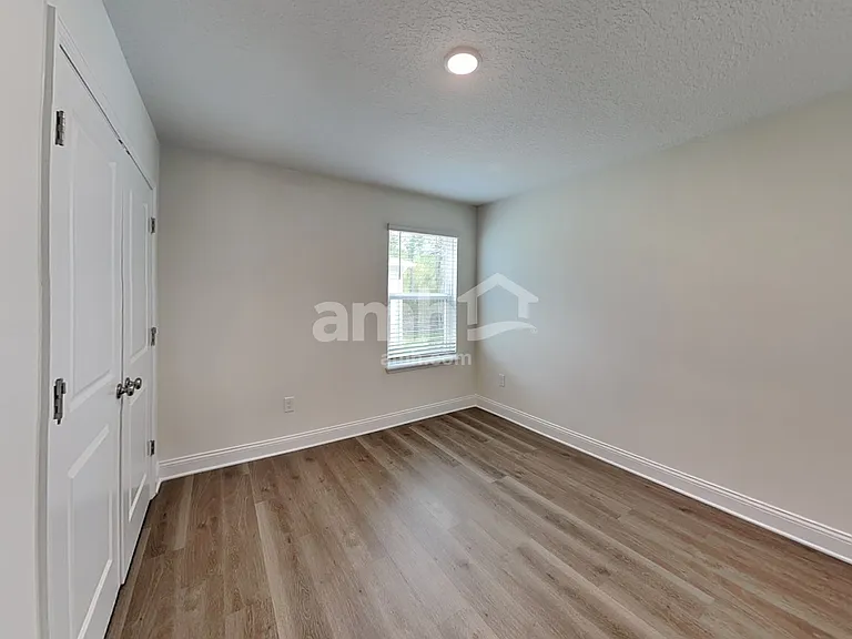 5696 Oesterle Rd — Photo 21