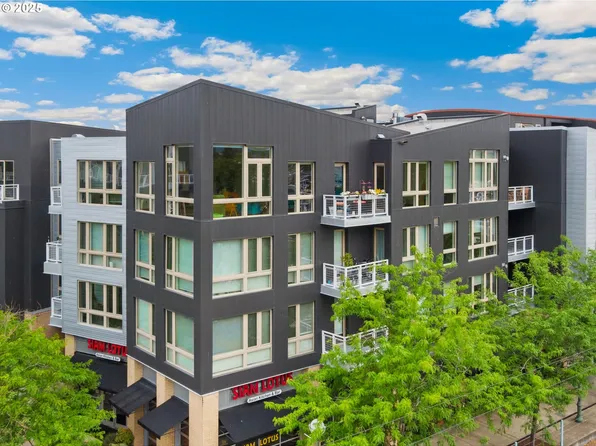 12600 SW Crescent St APT 411, Beaverton, OR 97005