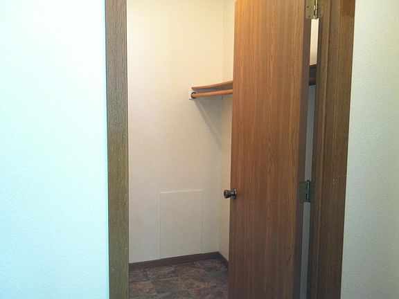 Hall Closet_02092017