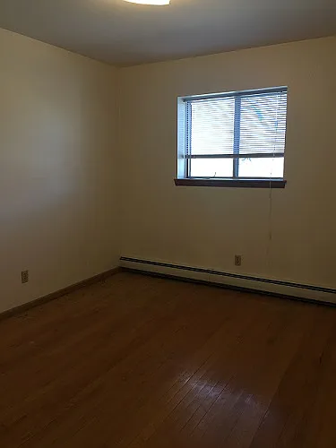 10428 W Lincoln Ave — Photo 2