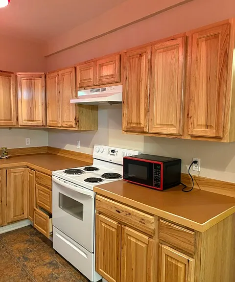 1718 Walnut St — Photo 2