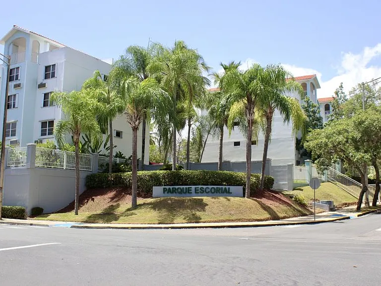 Cond The Residences 10 Apt 10 Calle Boulevard de l — Photo 10