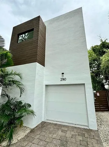 2740 SW 29th Ave