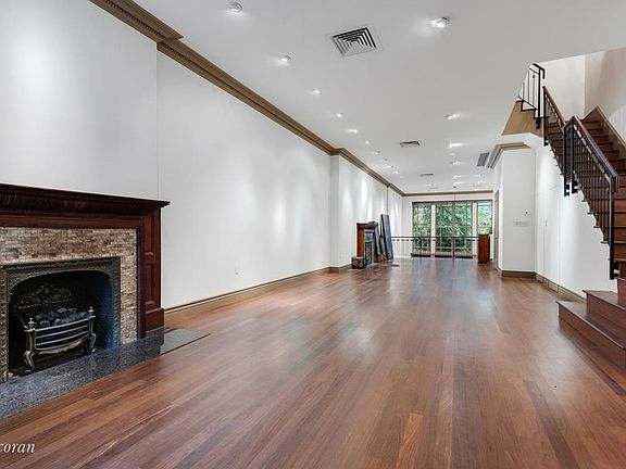2nd image of 139 W 78th St