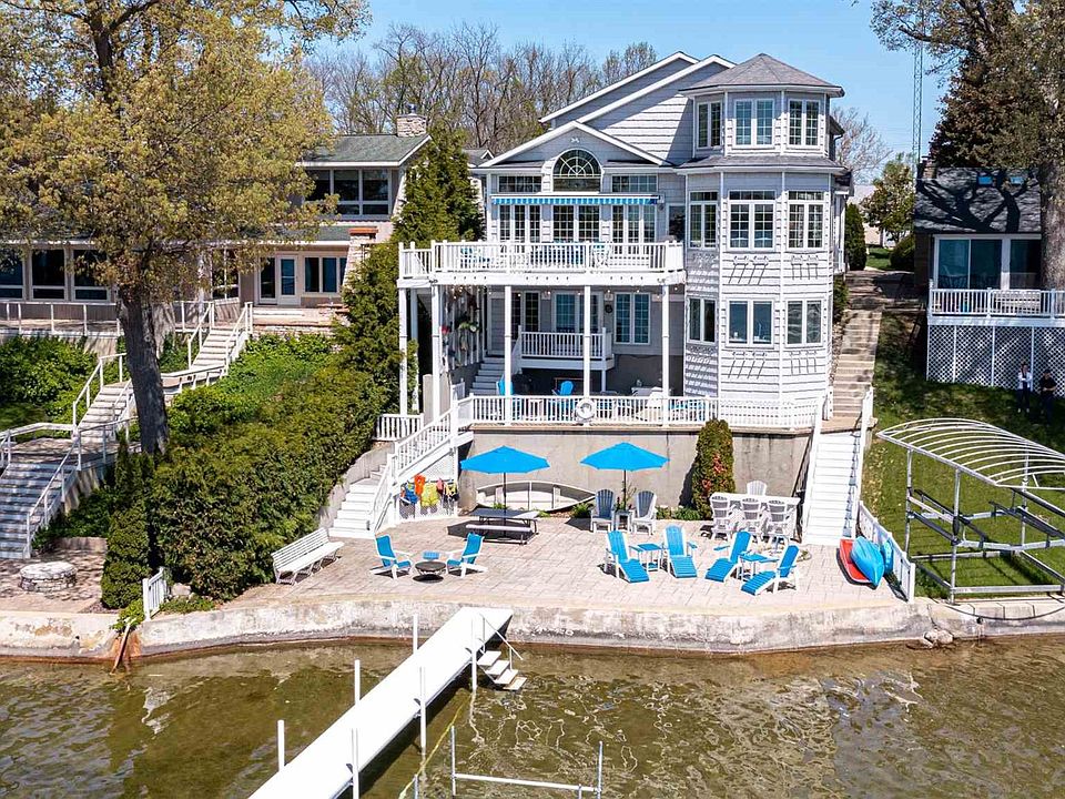 Syracuse Lakefront Living