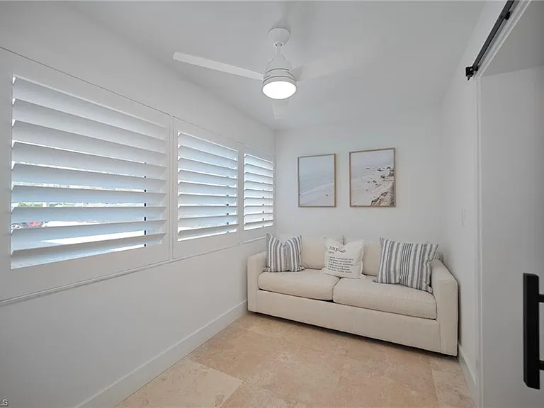 1950 Gulf Shore Blvd N #108 — Photo 5