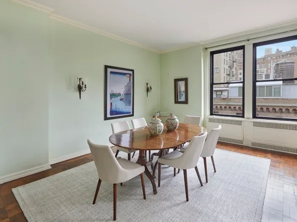 993 Park Avenue image 3 of 12