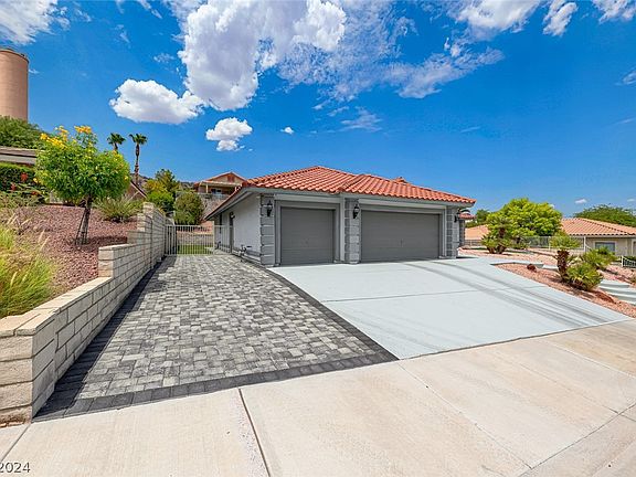 2nd image of 624 Granada Dr