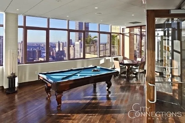 Rented by City Connections Realty | media 10