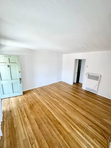 1816 Hillhurst Ave Photo 1