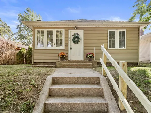 1734 E Fox St, South Bend, IN 46613