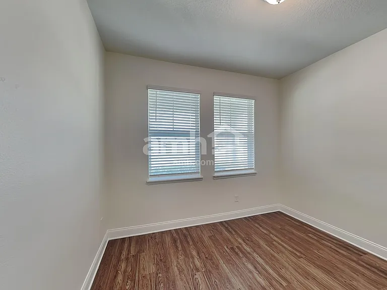 2470 Ixora Ct — Photo 16