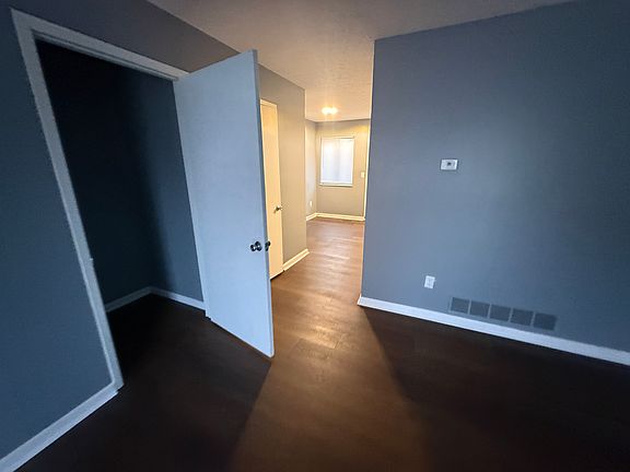 4th image of 7350 Fall Creek Ln #1