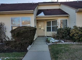 93 Sunnymede St, Englishtown, NJ 07726
