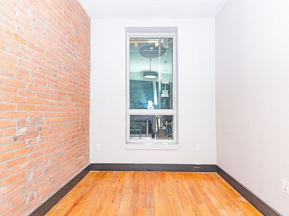 4th image of 301 Broadway #2FF