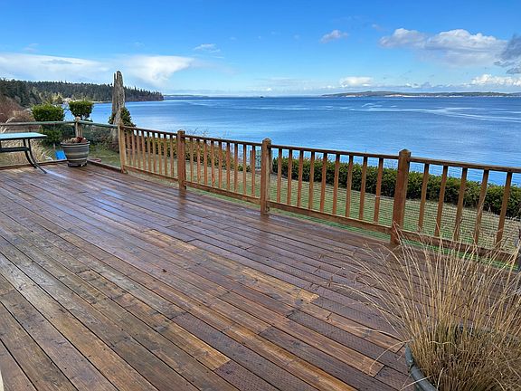 Panoramic views of Puget Sound and Whidbey Island.