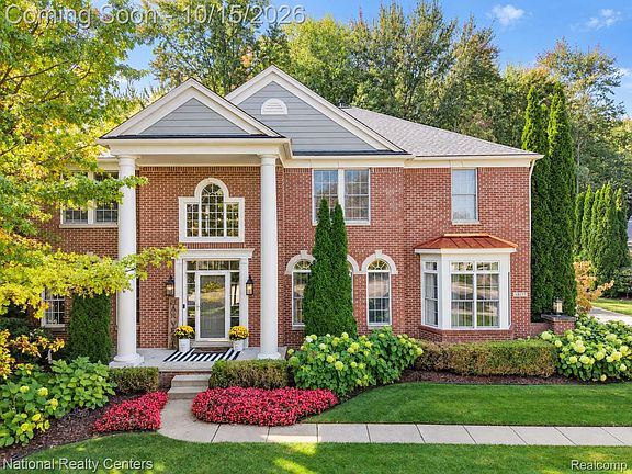 2nd image of 48155 Roundstone Ct