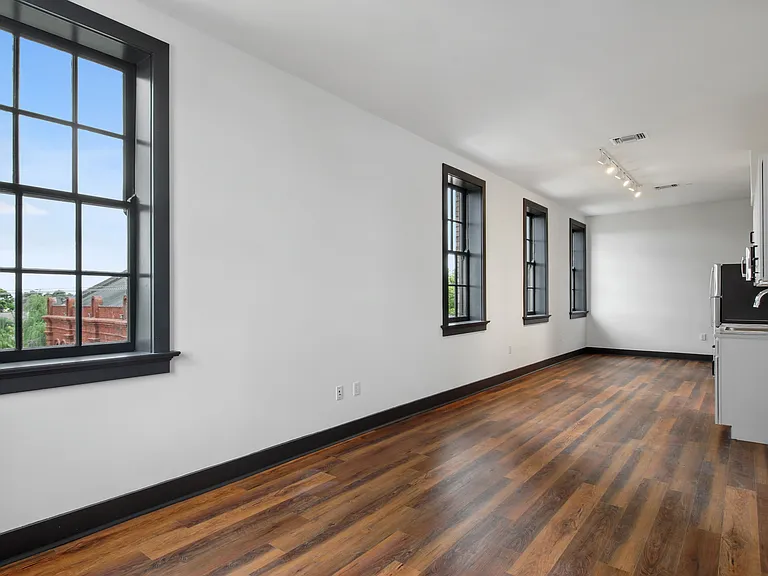 Thirty60 Lofts — Photo 23