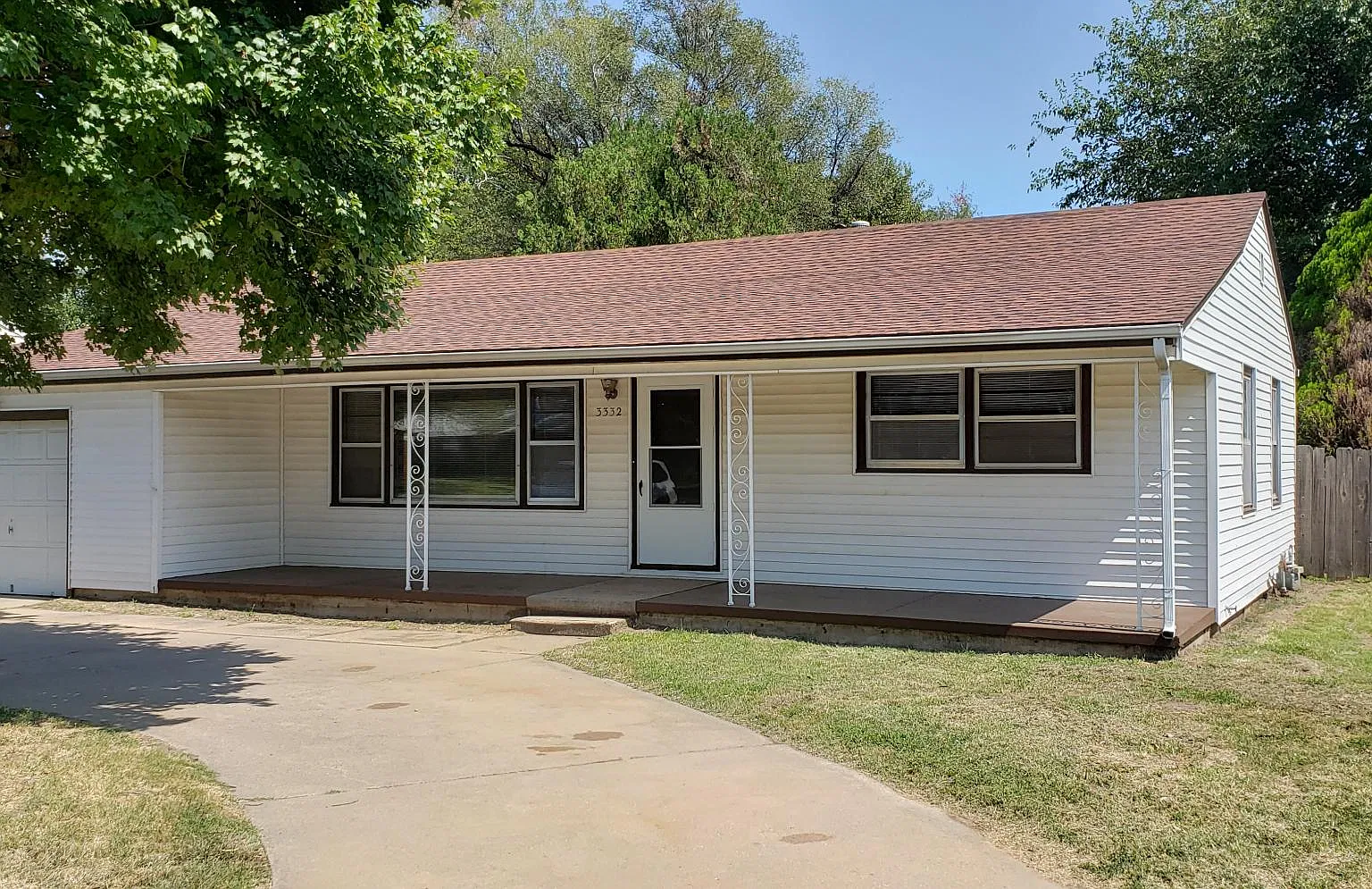 3332 N Amidon Ave — Photo 2